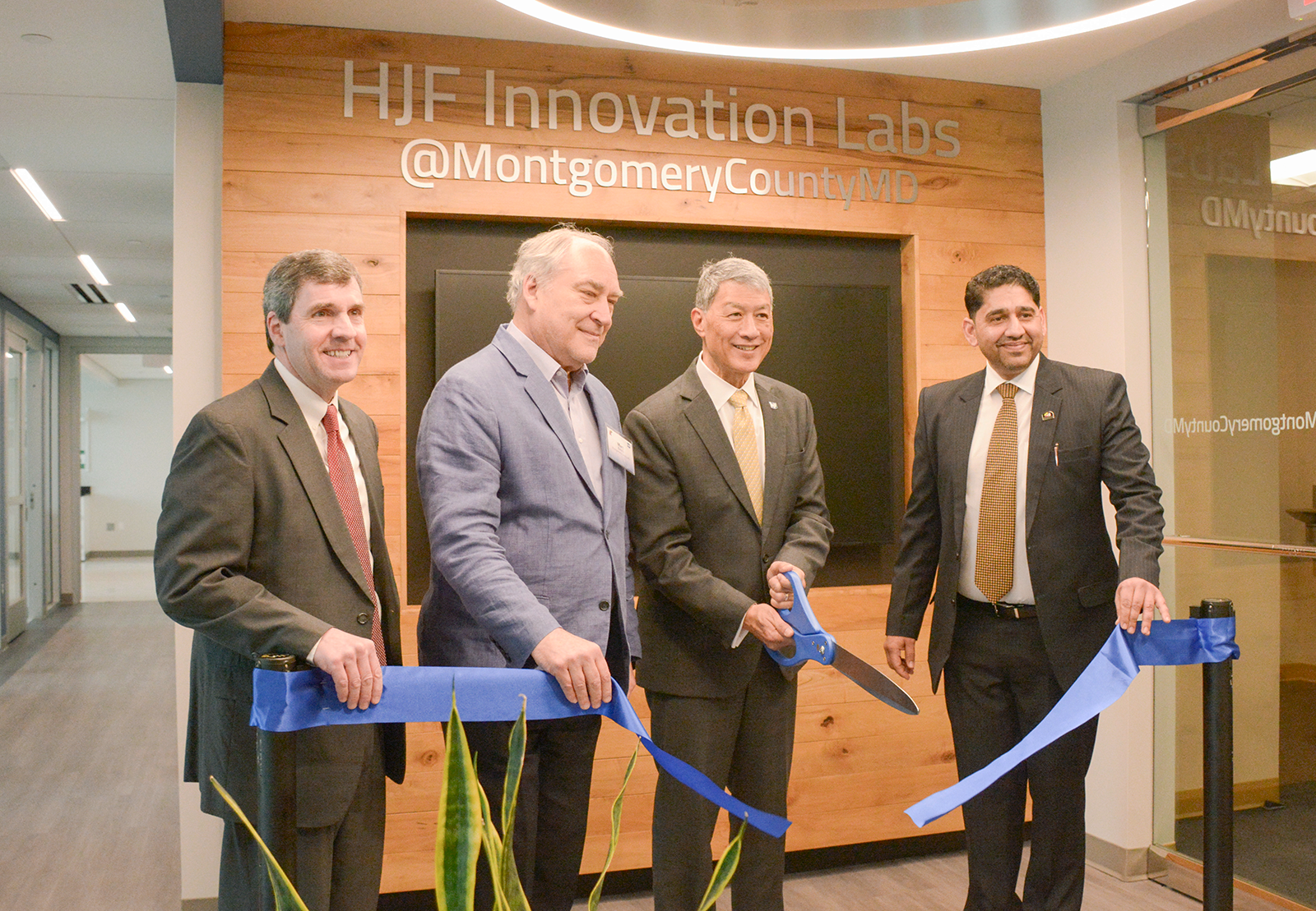 Dr. Caravalho and Montgomery County Executives officially opening the HIL