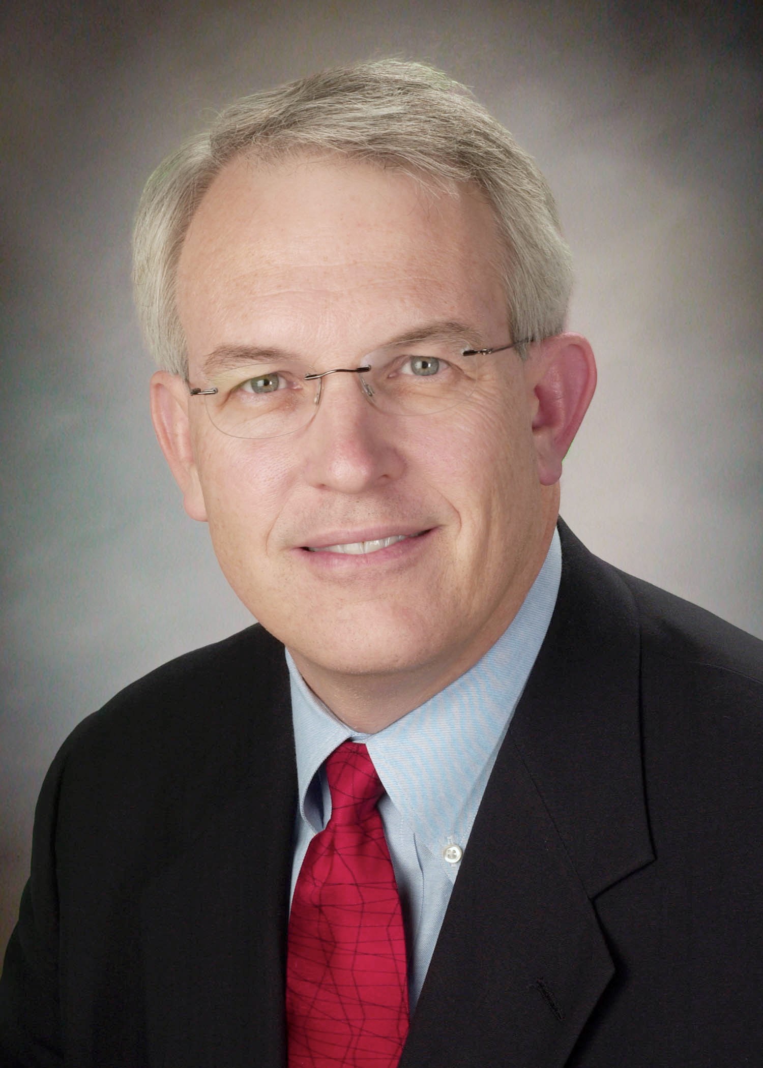 Thomas Mayes headshot