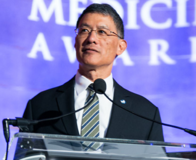 Dr. Caravalho at the Heroes of Military Medicine dinner